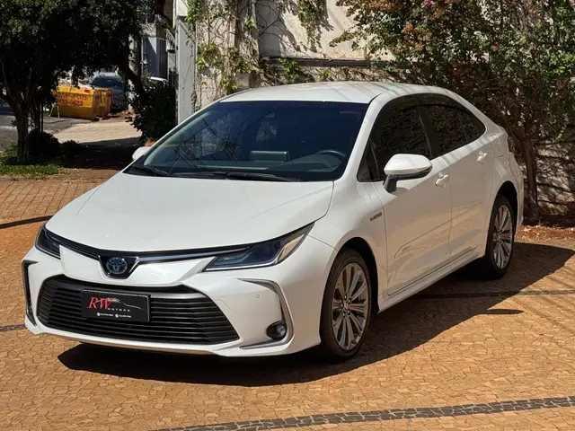 Carro Toyota Corolla 2023 Altis Hybrid 1.8 Flex