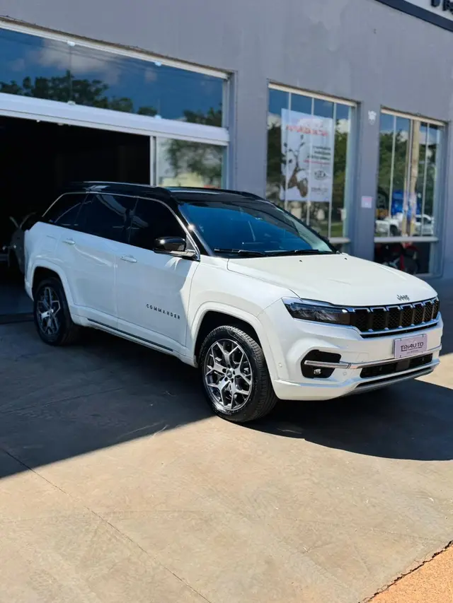 Carro Jeep Commander 2023 Overland 2.0 TD380