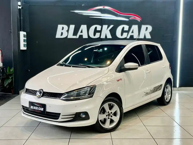 Carro Volkswagen Fox 2016 1.6 MSI Rock in Rio (Flex)