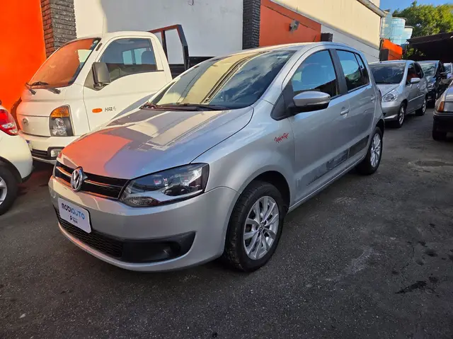 Carro Volkswagen Fox 2014 1.6 VHT Rock in Rio (Flex)