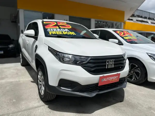 Carro Fiat Strada 2025 Freedom 1.3 Flex 8V CD