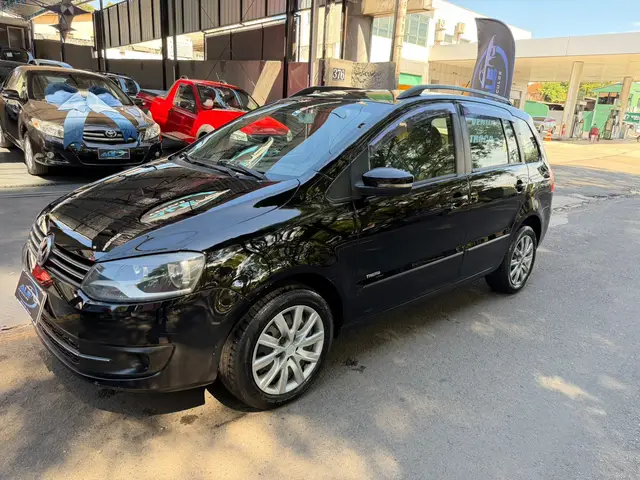 Carro Volkswagen SpaceFox 2011 1.6 8V Trend (Flex)