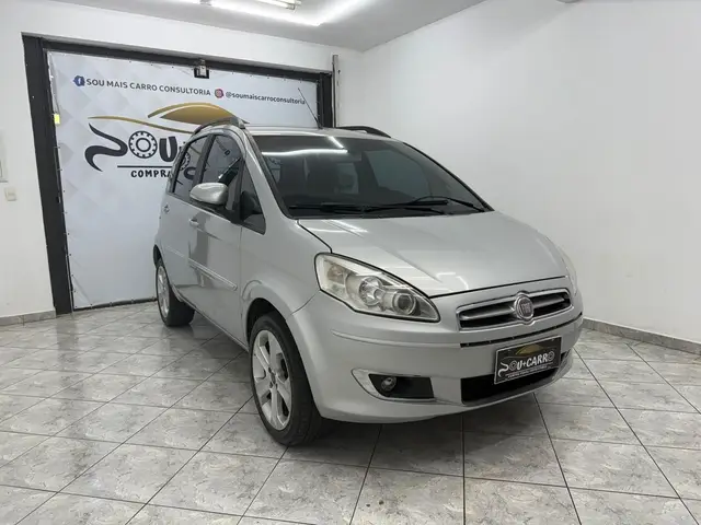 Carro Fiat Idea 2014 Attractive 1.4 8V (Flex)