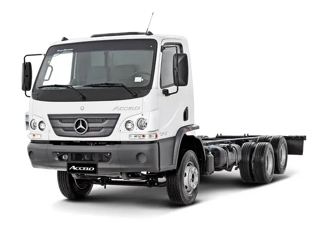 Carro Mercedes-Benz Accelo 2022 1316/46 6X2ES
