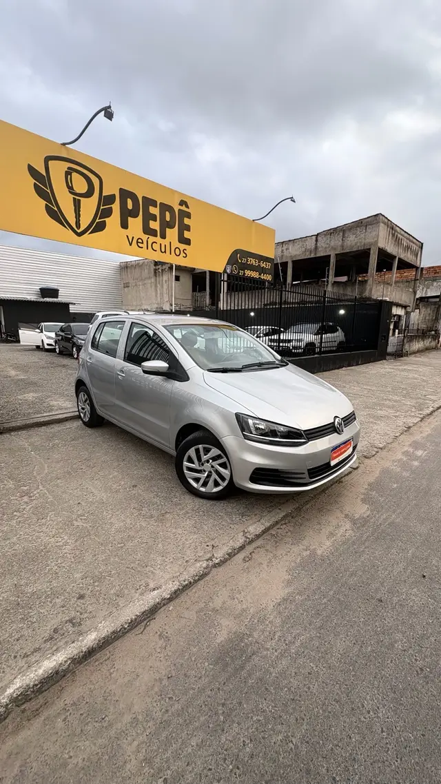 Carro Volkswagen Fox 2016 1.0 MPI Trendline (Flex)