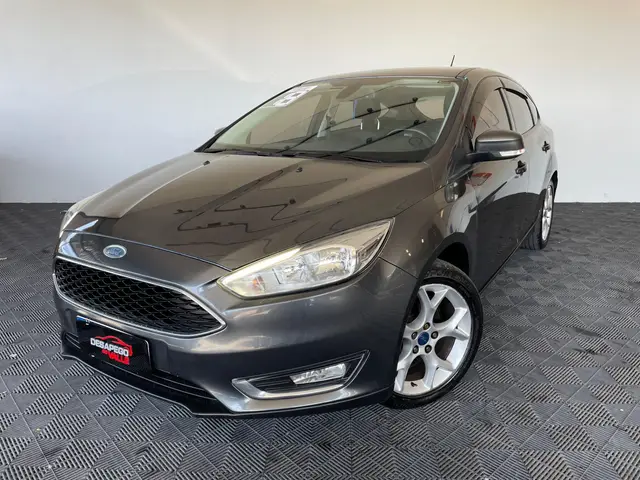 Carro Ford Focus Hatch 2018 SE Plus 2.0 PowerShift