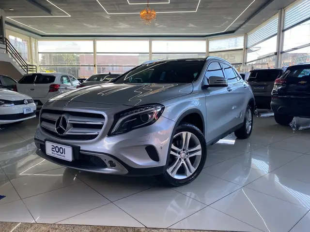 Carro Mercedes-Benz GLA 200 2017 GLA 200 1.6 Enduro
