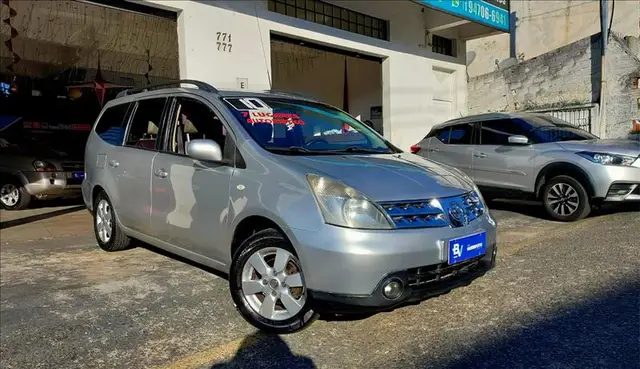 Carro Nissan Grand Livina 2010 SL 1.8 16V (flex) (aut)