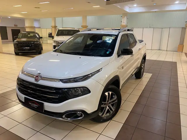 Carro Fiat Toro 2017 Volcano 2.0 diesel AT9 4x4
