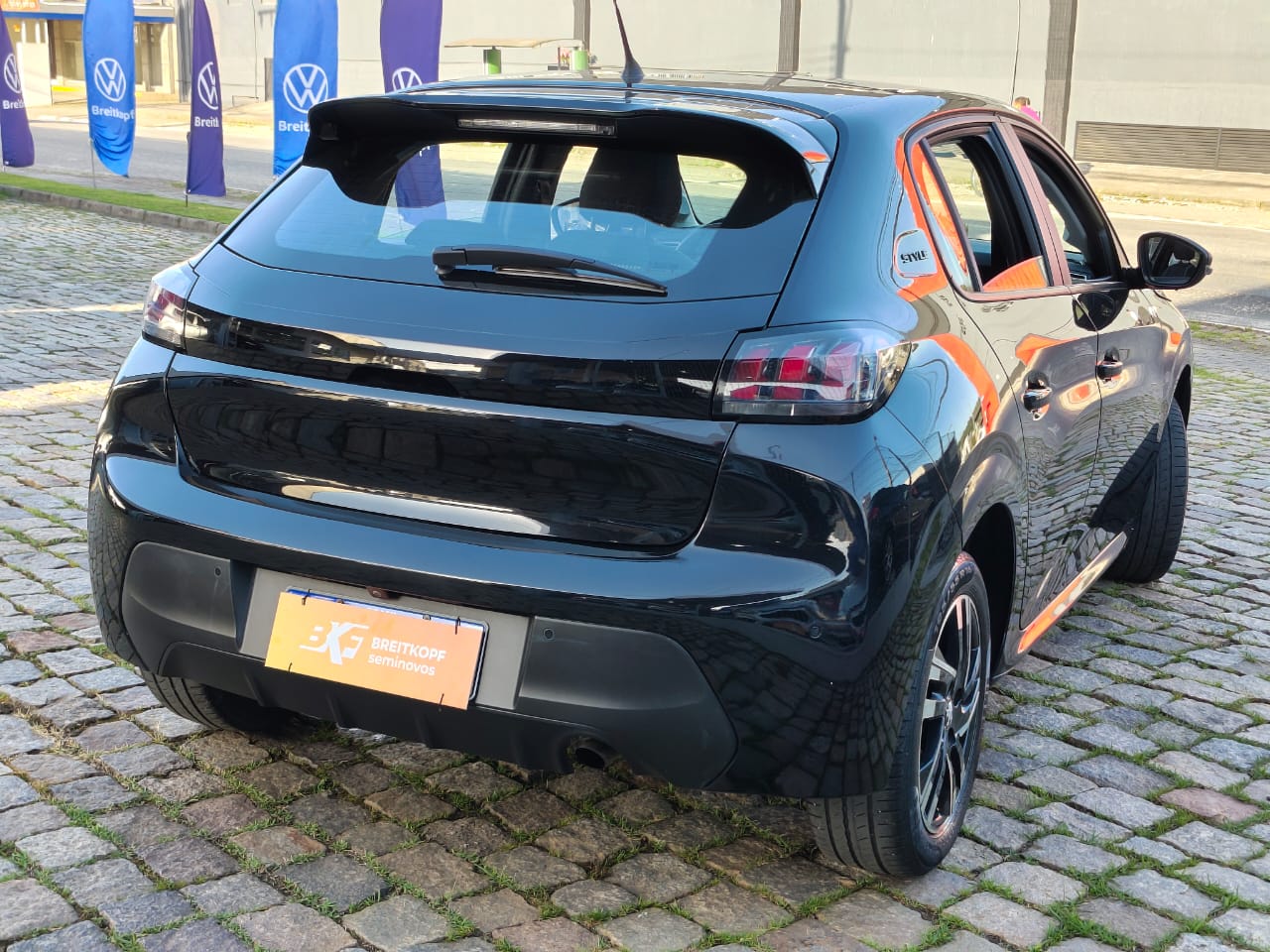 Peugeot-208-Style 1.0 (Flex)