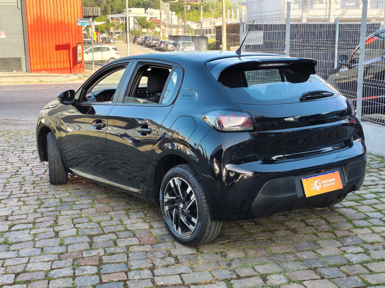 Peugeot-208-Style 1.0 (Flex)