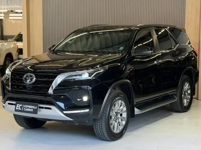 Carro Toyota SW4 2021 SRX 2.8 turbodiesel 7L 4x4 (Aut)