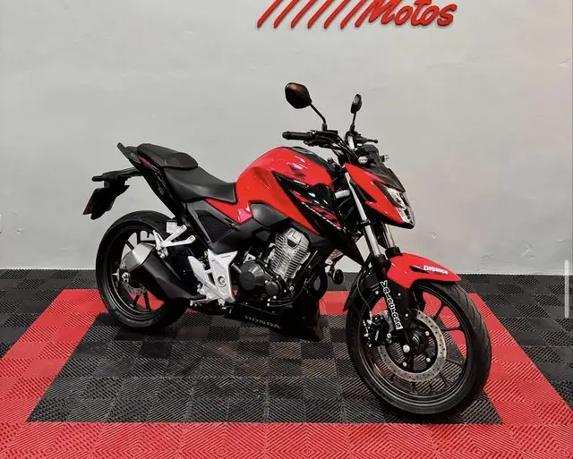 Moto Honda CB 300F Twister 2023 (CBS)
