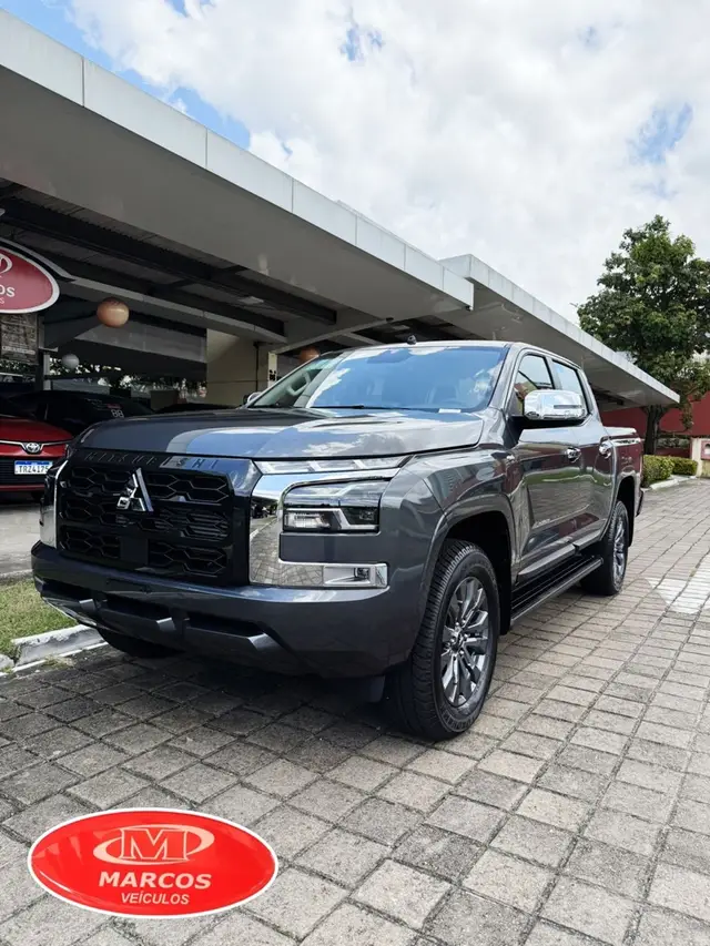 Carro Mitsubishi Triton 2026 HPE