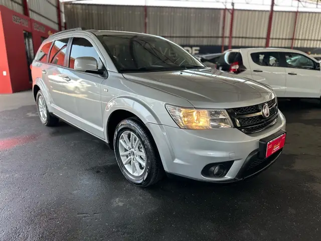 Carro Fiat Freemont 2014 2.4 16V Emotion (Aut)