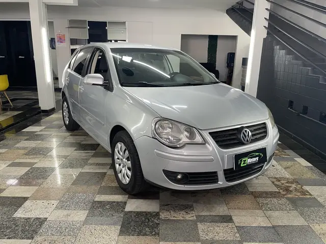 Carro Volkswagen Polo Sedan 2010 1.6 8V (Flex)