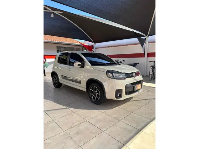 Carro Fiat Uno 2015 Sporting 1.4 8V (Flex) 4p