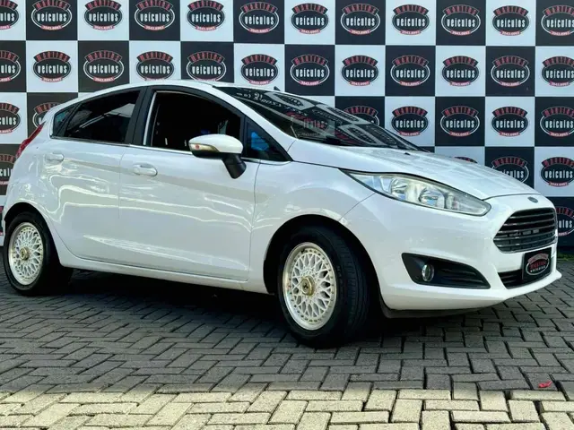 Carro Ford New Fiesta Sedan 2015 1.6 SE (Flex)