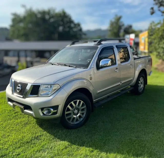 Carro Nissan Frontier 2013 SL 2.5 TD CD 4x4 (aut)