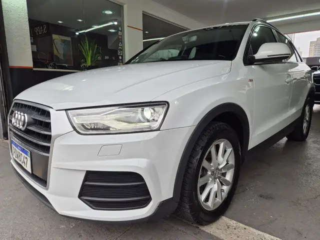 Carro Audi Q3 2017 1.4 TFSI Ambiente S Tronic
