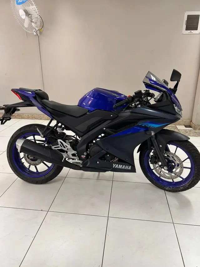 Moto Yamaha YZF R15 2025 ABS