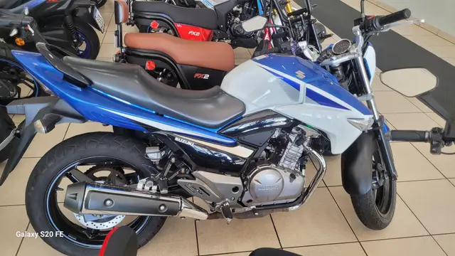 Moto Suzuki Inazuma 2015 250