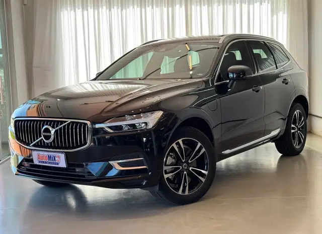 Carro Volvo XC60 2021 Momentum T8 2.0 Hybrid AWD (Aut)