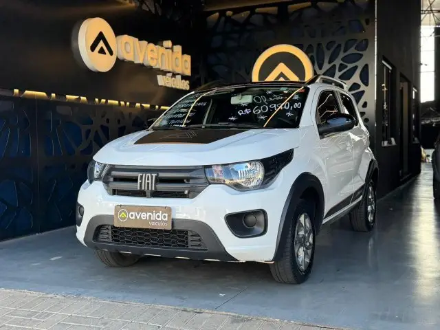 Carro Fiat Mobi 2023 Trekking 1.0 (Flex)