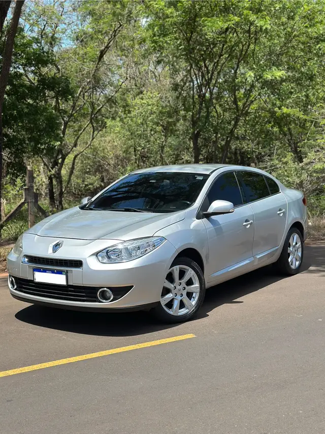 Carro Renault Fluence 2011 2.0 16V Privilege (Aut) (Flex)