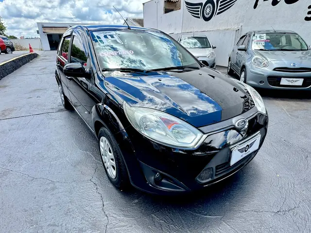 Carro Ford Fiesta Hatch 2014 SE 1.0 RoCam (Flex)