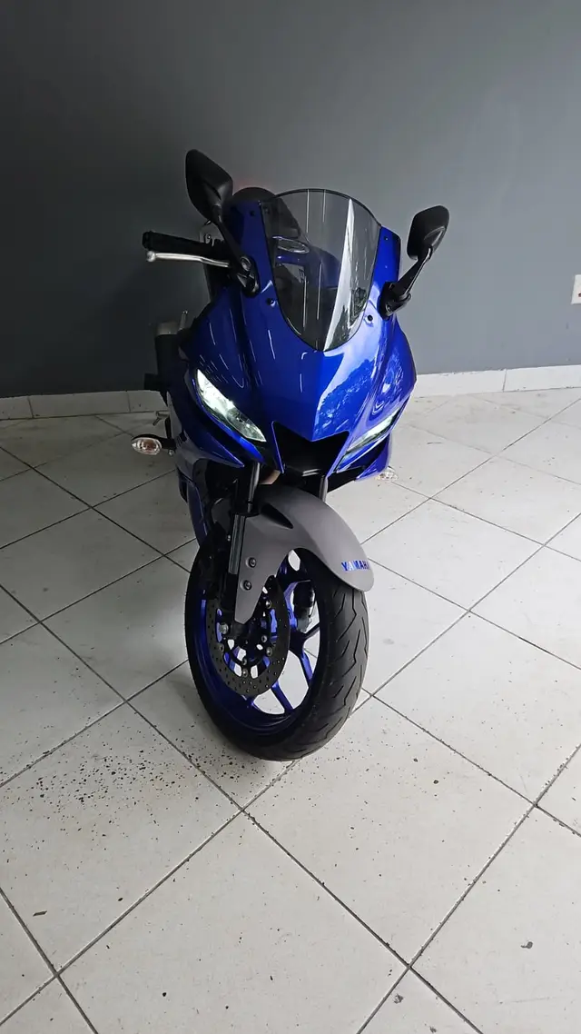 Moto Yamaha YZF R3 2022 (ABS)
