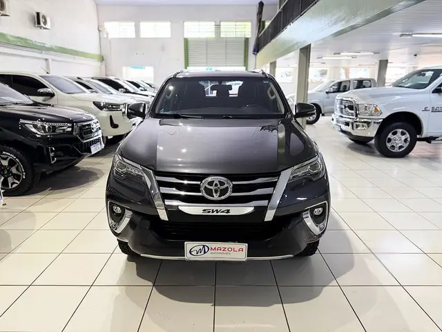 Carro Toyota SW4 2020 2.8 TDI SRX 7L 4x4 (Aut) (Diesel)