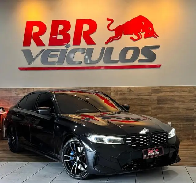 Carro BMW 320i 2023 M Sport 2.0 Turbo (Aut.)