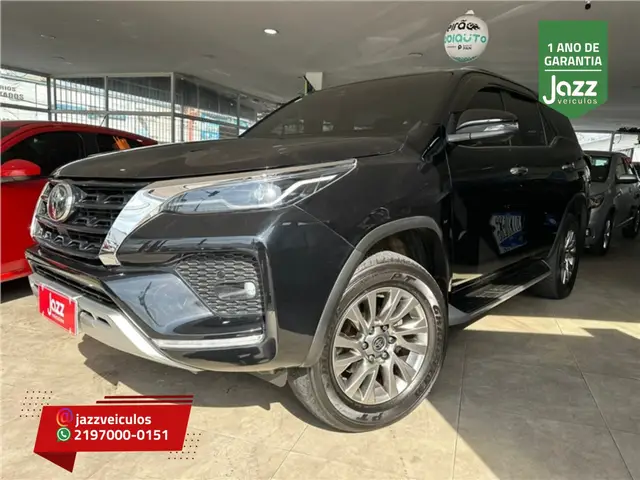 Carro Toyota SW4 2021 SRX 2.8 turbodiesel 7L 4x4 (Aut)