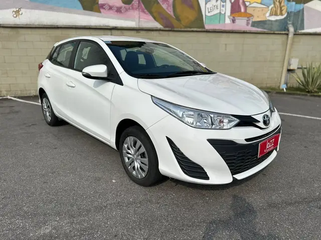Carro Toyota Yaris 2022 1.3 XL Live CVT (Flex)
