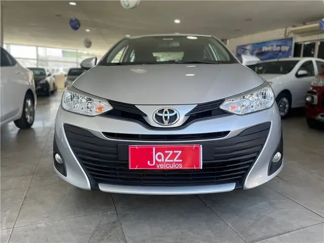 Carro Toyota Yaris Sedan 2019 1.5 XL (Flex)