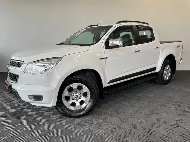 Carro Chevrolet S10 Cabine Dupla 2013 S10 2.8 CTDI LT 4WD (Cabine Dupla)