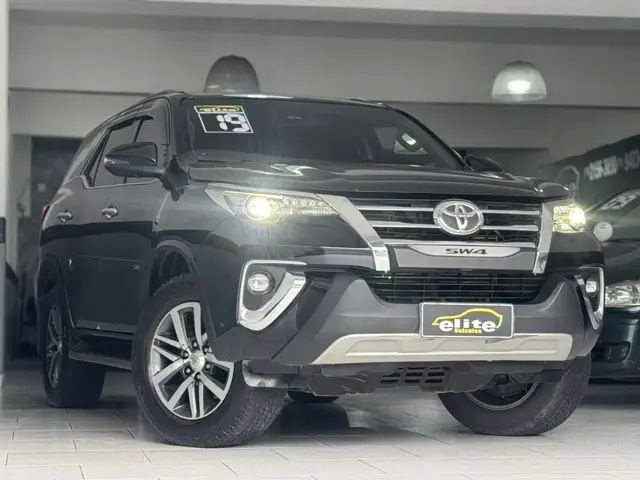 Carro Toyota SW4 2019 2.8 TDI SRX 7L 4x4 (Aut) (Diesel)