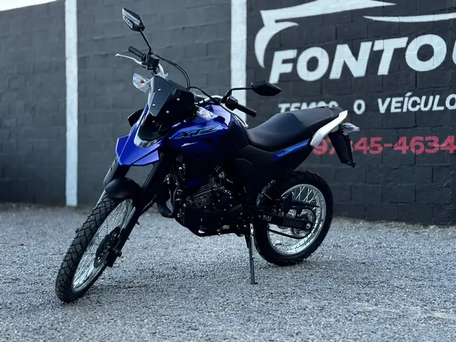 Moto Yamaha XTZ 250 Lander 2025 Connected