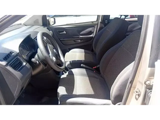 Carro Volkswagen SpaceFox 2011 Sportline 1.6 8V (Flex)