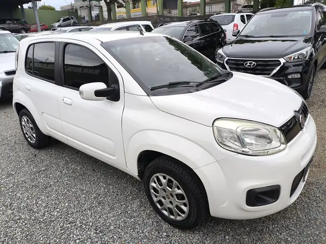 Carro Fiat Uno 2015 Evolution 1.4 8V (Flex) 4p