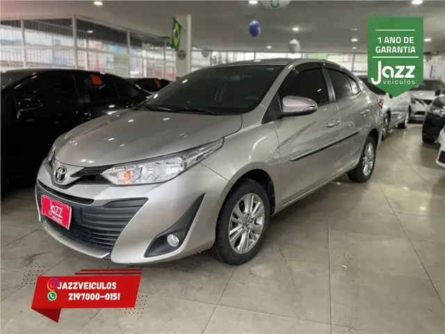 Carro Toyota Yaris Sedan 2022 1.5 XL Live (Flex)