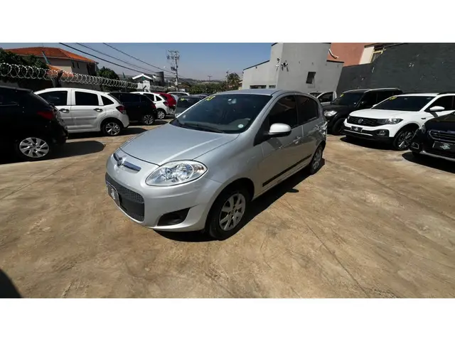 Carro Fiat Palio Weekend 2013 Attractive 1.4 8V (Flex)
