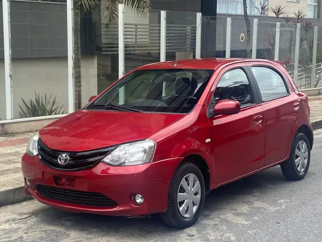 Carro Toyota Etios 2013 XS 1.3 (Flex)