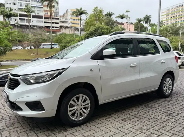 Carro Chevrolet Spin 2024 LT 1.8 (Aut.)