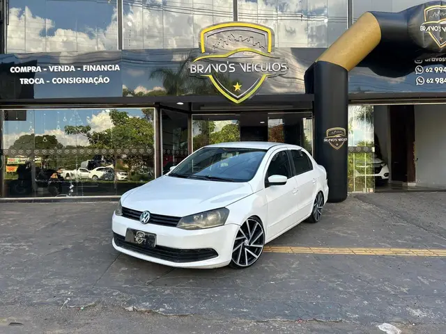Carro Volkswagen Voyage 2014 1.6 VHT (Flex)