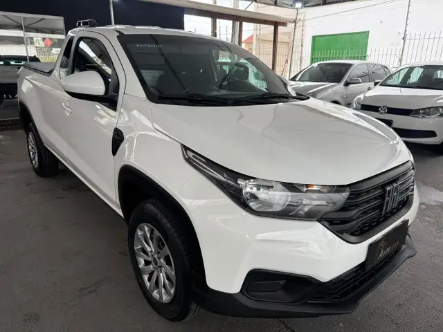 Carro Fiat Strada 2023 Endurance 1.4 Cabine Plus (Flex)