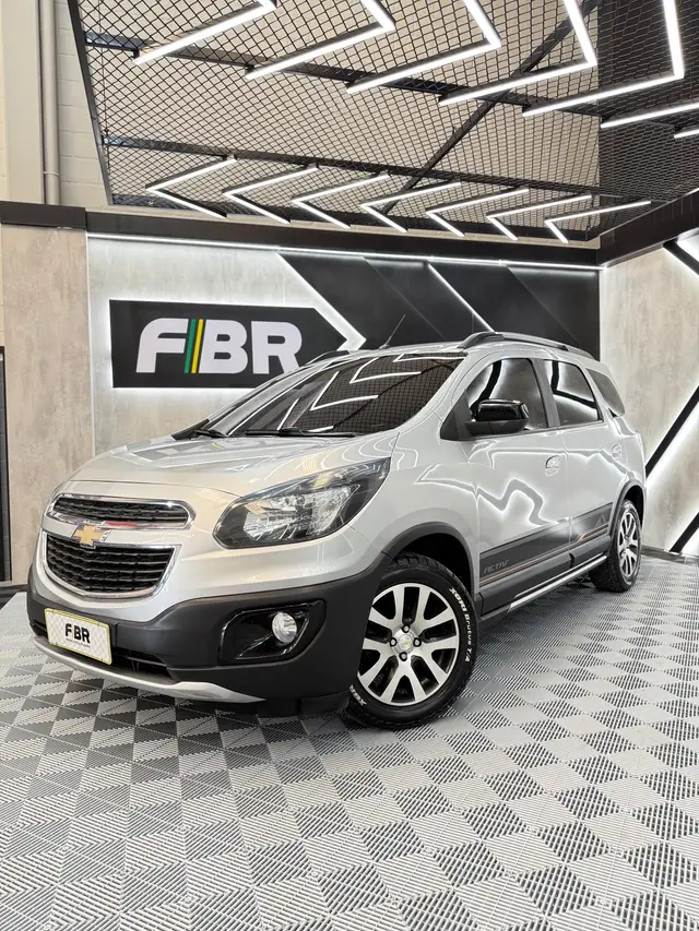 Carro Chevrolet Spin 2017 Activ 1.8 (Flex) (Aut)