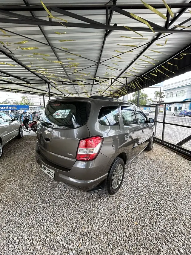 Carro Chevrolet Spin 2014 Advantage 5S 1.8 (Flex) (Aut)
