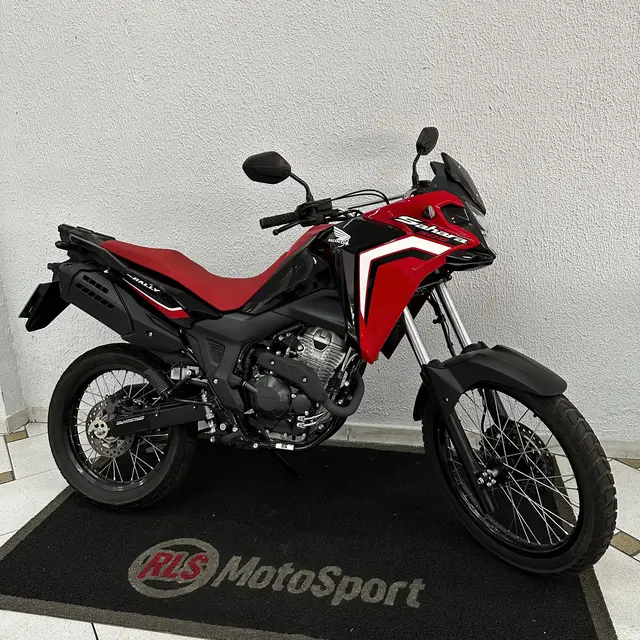 Moto Honda XRE Sahara 300 2025 Rally